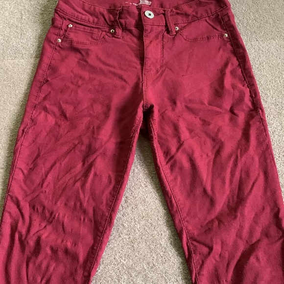 Stretch Skinnies w/ Pockets - Picture 9 of 9